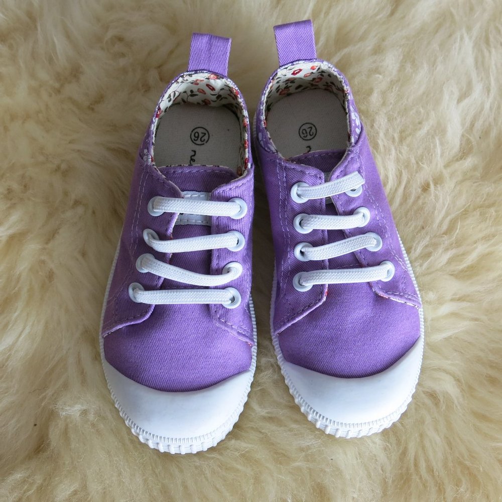 Nelli Blue Purple Floral Canvas Toddler Snickers  7" in length/size 26 Europe